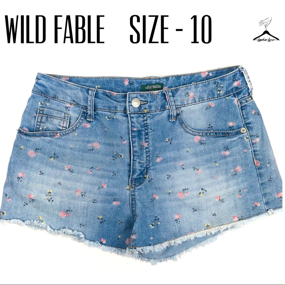 Wild Fable Blue Pink Flower Designed Jean Short